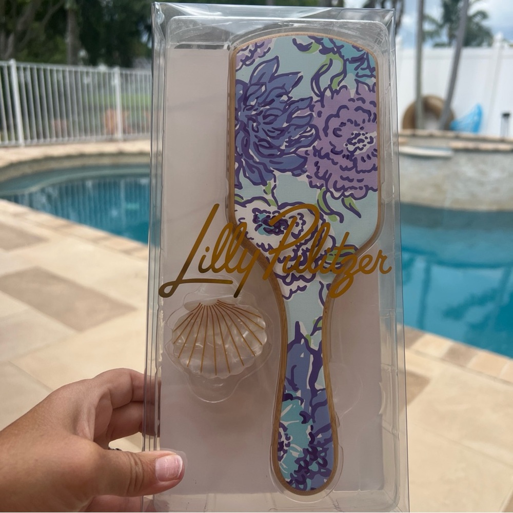 NWT Lilly Pulitzer Hair Brush + Shell Clip Multi Let It Gogh